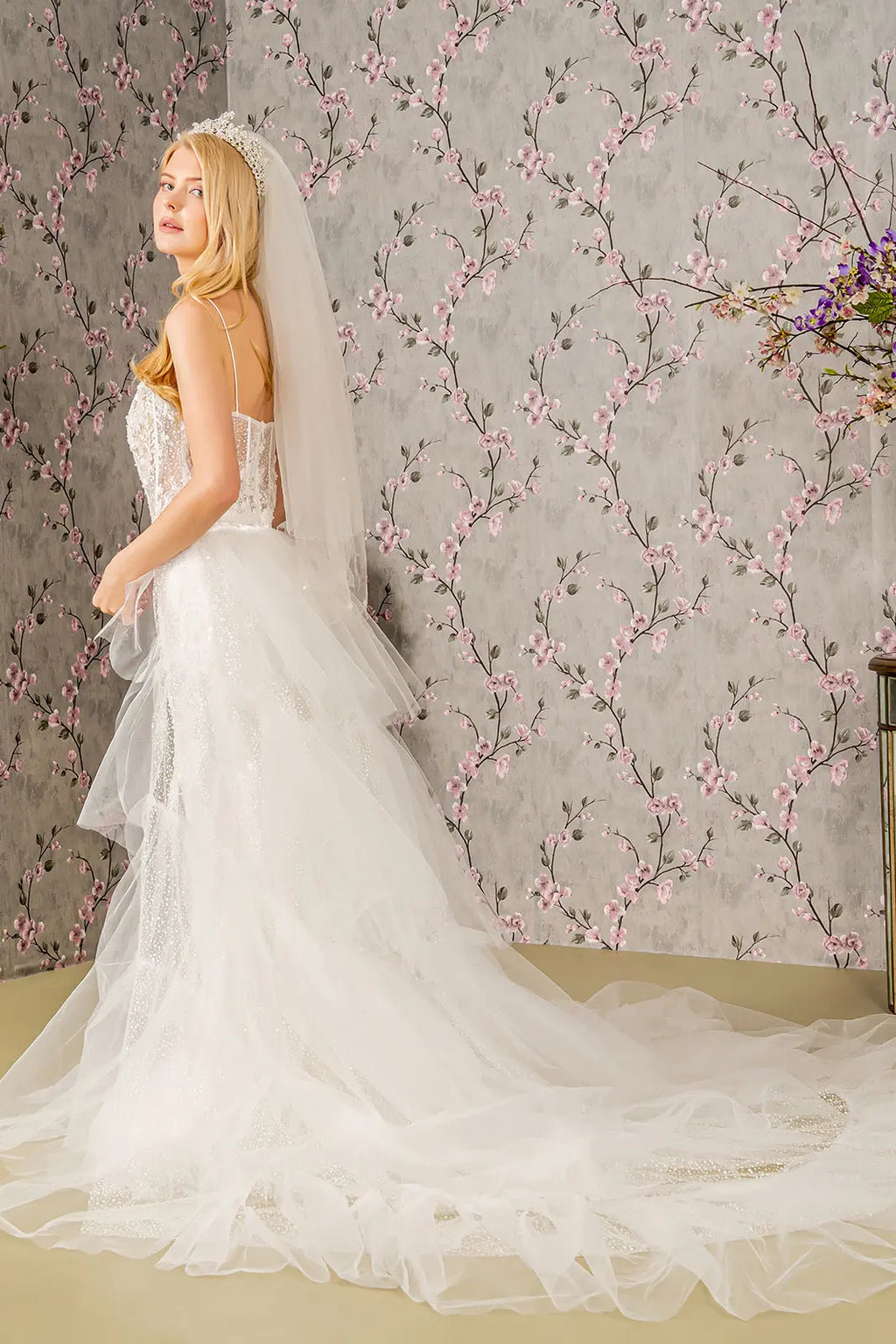 Embroidery bead mesh mermaid wedding gown w mesh long cape GLGL3425